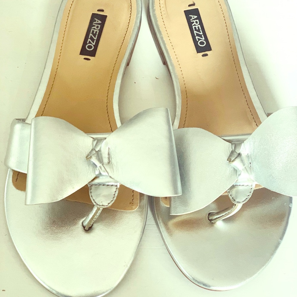 Girls stylish flip flops